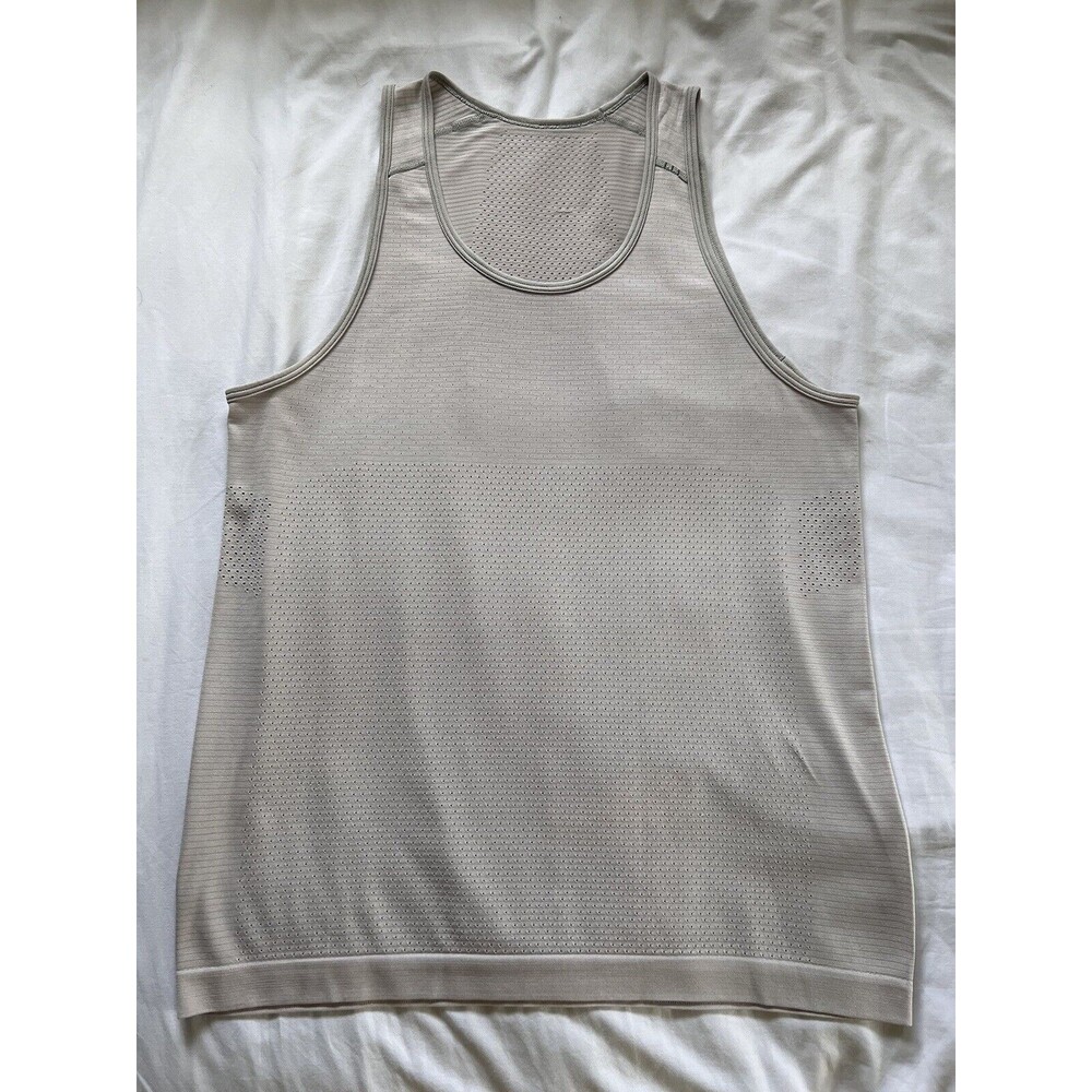 Lululemon Metal Vent Breathe Tank - Men's M - Silver Drop / Light Ivory